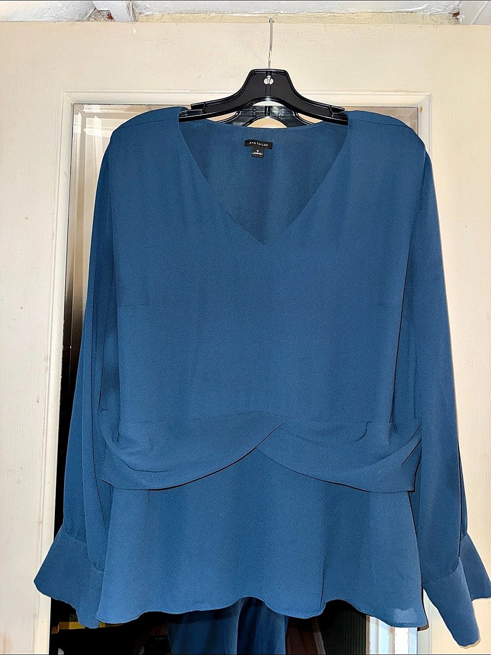 Ann Taylor Blue V-Neck Blouse Size 18 Like New